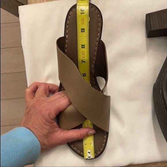 TSONGA DARK BEIGE MULES.  CRISS CROSS STYL… - Picture 5 of 8